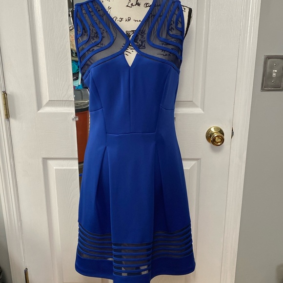 Dress - Picture 1 of 8